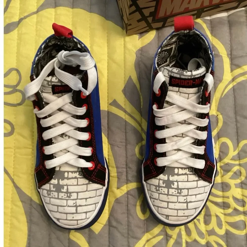 Ground Up Marvel Spider-Man High Top Sneakers sz 4